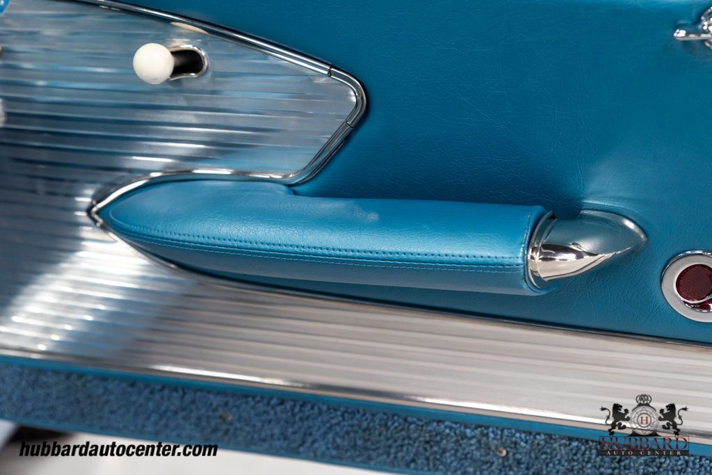 1961 Chevrolet Corvette  - 22412073 - 70