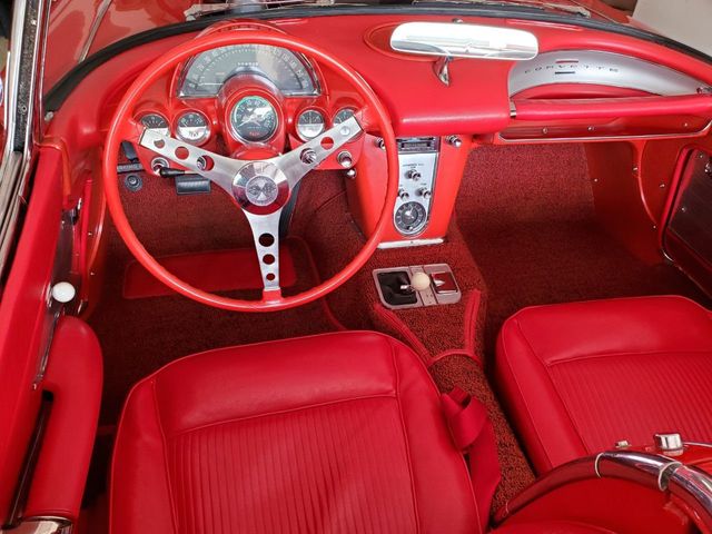 1961 Chevrolet CORVETTE  - 19133003 - 10