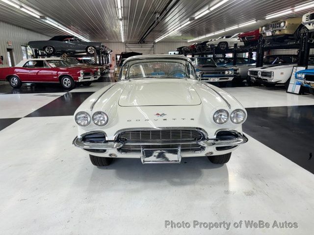 1961 Chevrolet Corvette  - 23000652 - 1