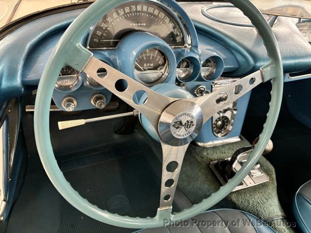 1961 Chevrolet Corvette  - 23000652 - 23