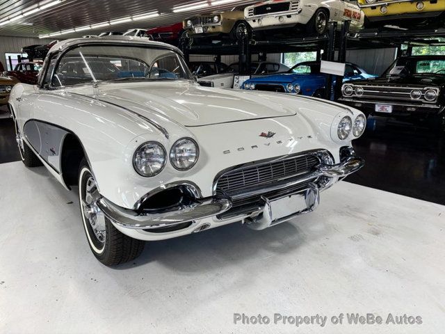 1961 Chevrolet Corvette  - 23000652 - 3