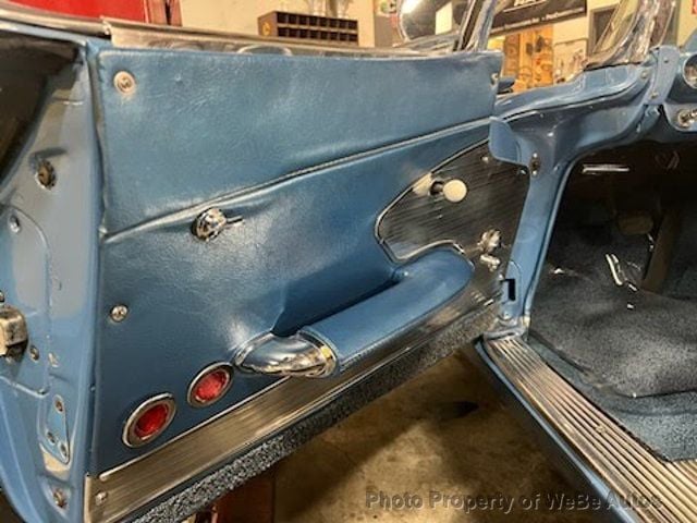 1961 Chevrolet Corvette Convertible For Sale - 22498624 - 15