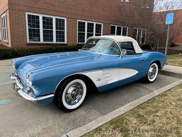 1961 Chevrolet Corvette Convertible For Sale - 22498624 - 5