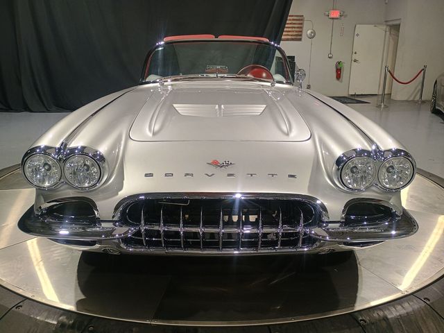 1961 Chevrolet Corvette Restomod Gen V LT1 - 22973781 - 10