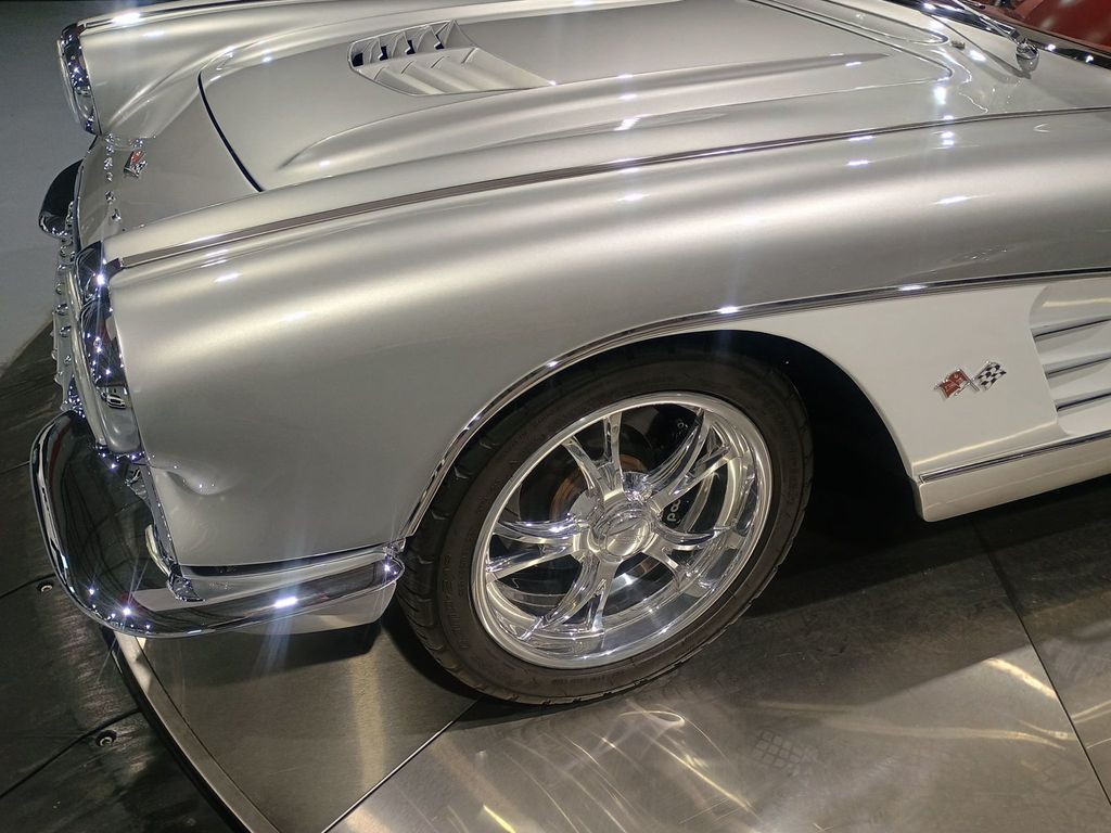 1961 Chevrolet Corvette Restomod Gen V LT1 - 22973781 - 14
