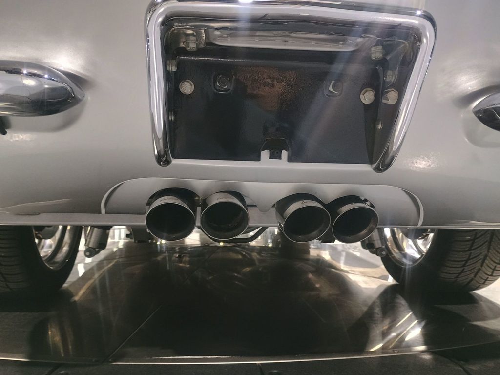 1961 Chevrolet Corvette Restomod Gen V LT1 - 22973781 - 18