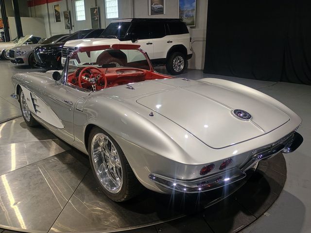 1961 Chevrolet Corvette Restomod Gen V LT1 - 22973781 - 4