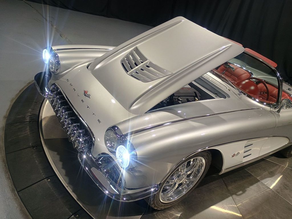 1961 Chevrolet Corvette Restomod Gen V LT1 - 22973781 - 52
