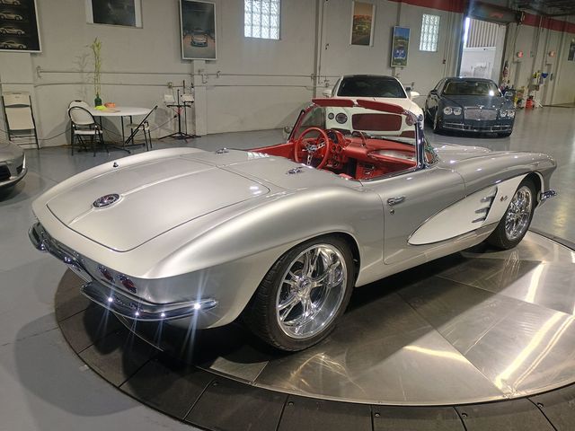 1961 Chevrolet Corvette Restomod Gen V LT1 - 22973781 - 7