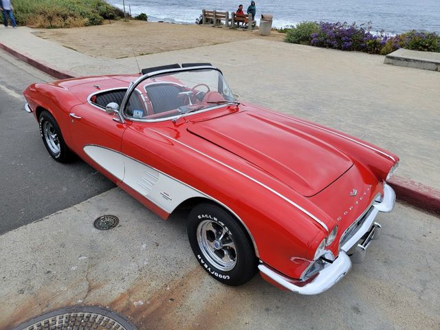 1961 Chevrolet Corvette RESTORED 1961 CORVETTE, GREAT DRIVER! - 21920698 - 9