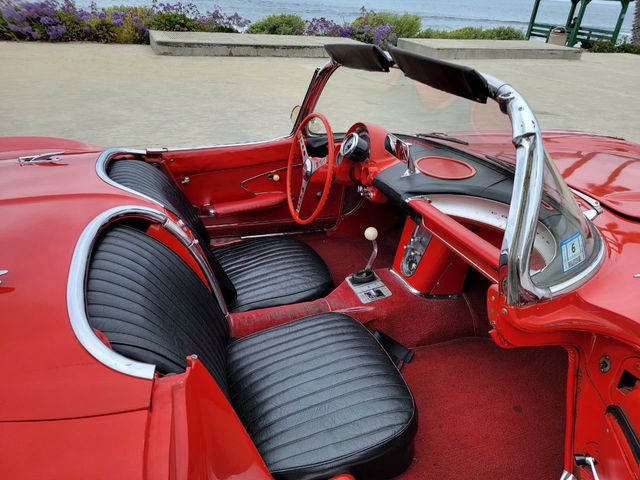 1961 Chevrolet Corvette RESTORED 1961 CORVETTE, GREAT DRIVER! - 21920698 - 15