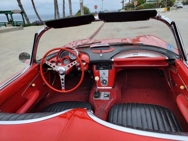 1961 Chevrolet Corvette RESTORED 1961 CORVETTE, GREAT DRIVER! - 21920698 - 18