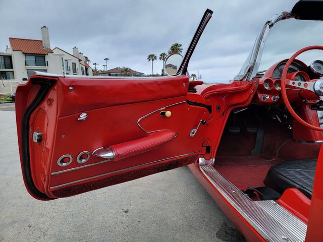 1961 Chevrolet Corvette RESTORED 1961 CORVETTE, GREAT DRIVER! - 21920698 - 26