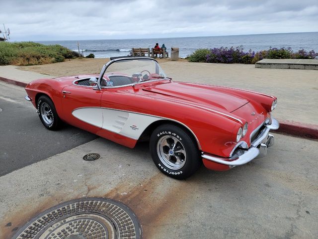 1961 Chevrolet Corvette RESTORED 1961 CORVETTE, GREAT DRIVER! - 21920698 - 2