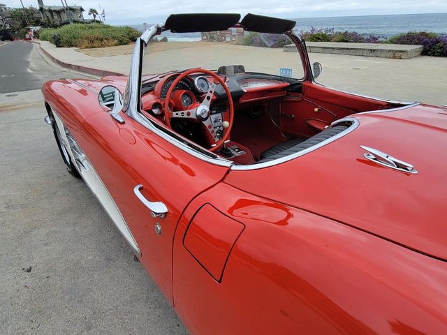 1961 Chevrolet Corvette RESTORED 1961 CORVETTE, GREAT DRIVER! - 21920698 - 37