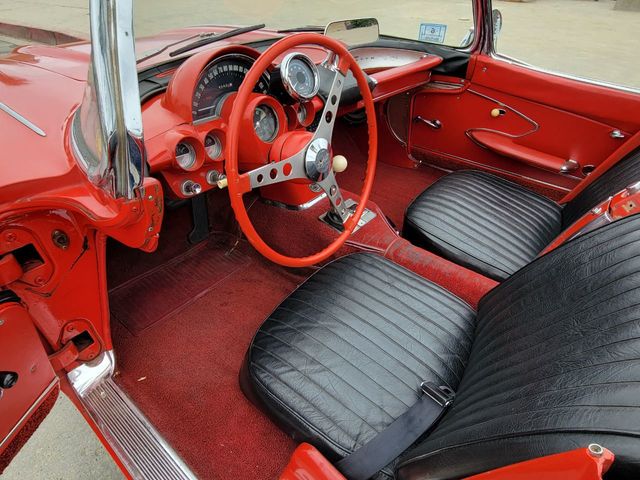 1961 Chevrolet Corvette RESTORED 1961 CORVETTE, GREAT DRIVER! - 21920698 - 41