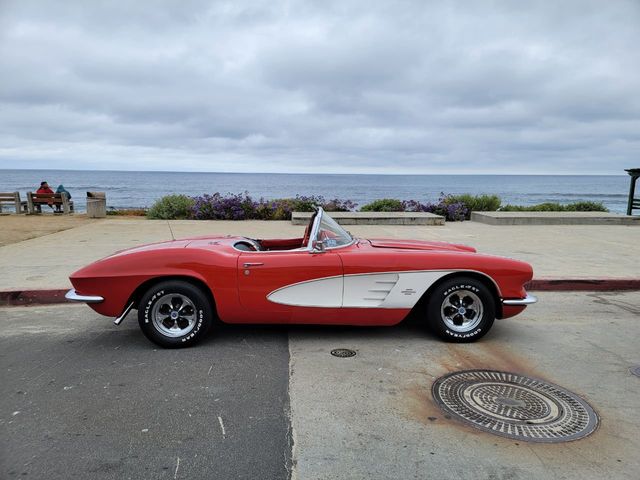 1961 Chevrolet Corvette RESTORED 1961 CORVETTE, GREAT DRIVER! - 21920698 - 4