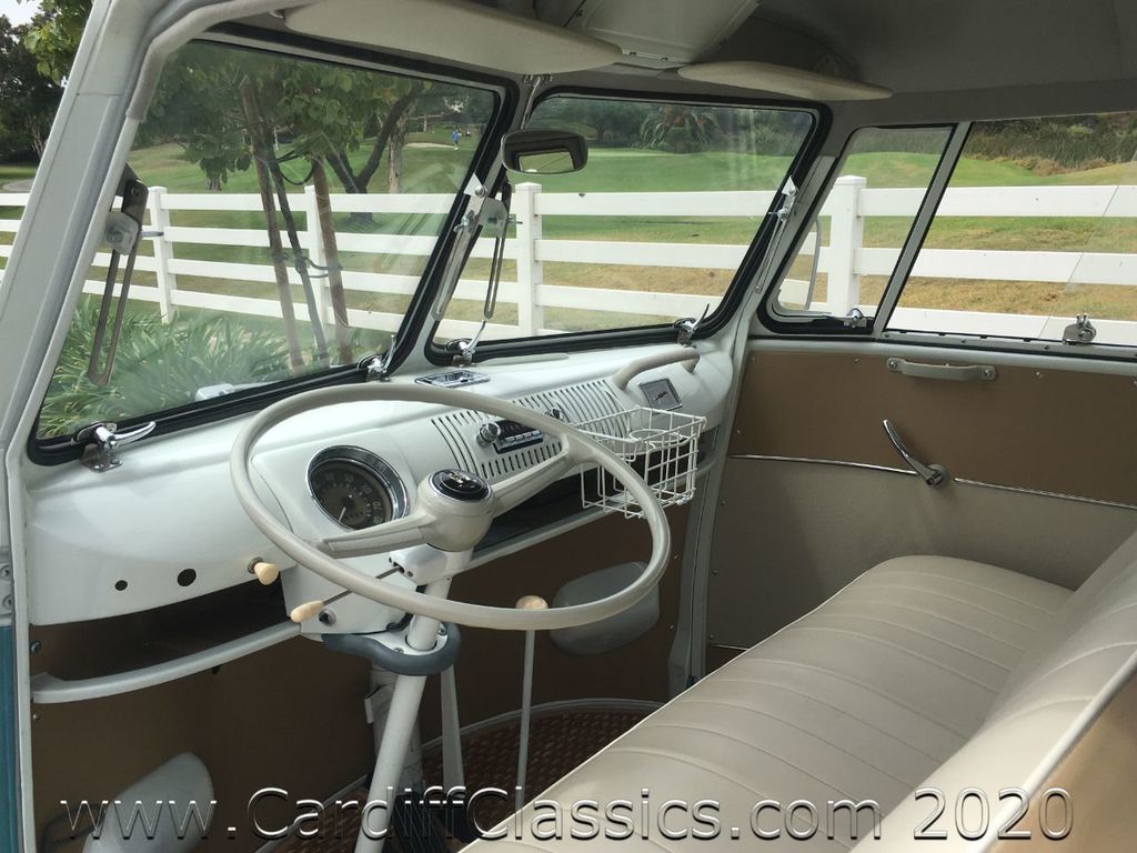 1961 Volkswagen Bus  - 20249770 - 1