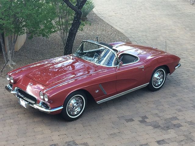 1962 Chevrolet STING RAY GORGEOUS, BLOOMINGTON GOLD AWARD WINNER! - 21630027 - 4