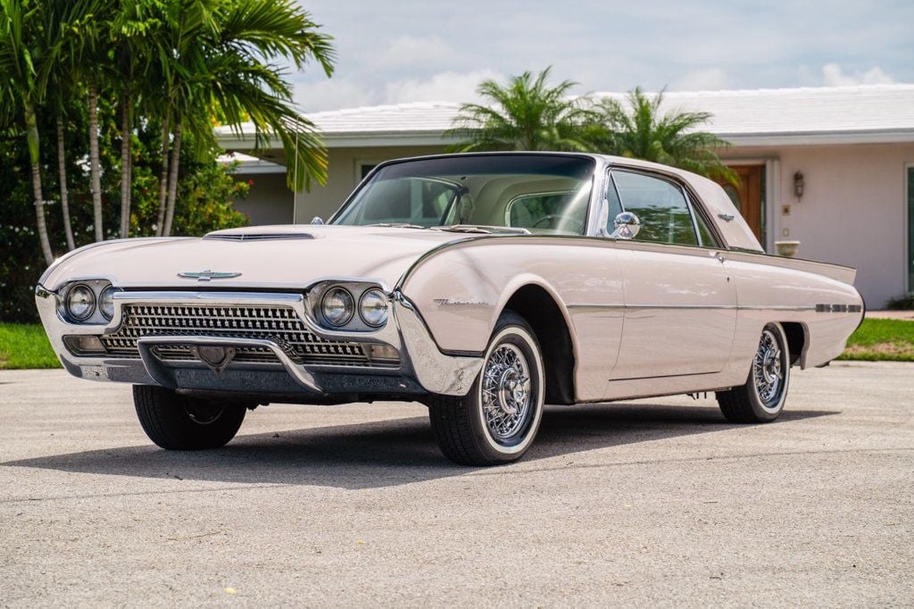 1962 Ford ThunderBird  - 22543122 - 0