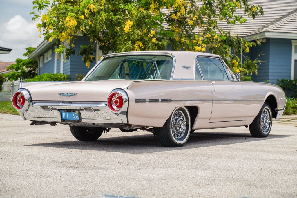 1962 Ford ThunderBird  - 22543122 - 3