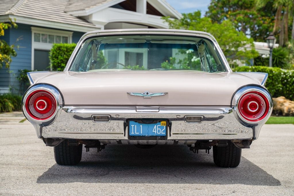 1962 Ford ThunderBird  - 22543122 - 4