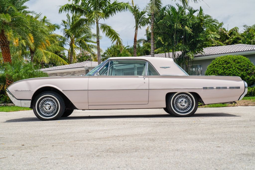 1962 Ford ThunderBird  - 22543122 - 6