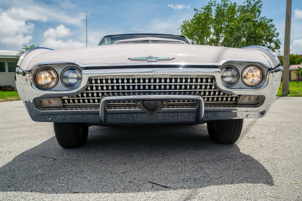 1962 Ford ThunderBird  - 22543122 - 7