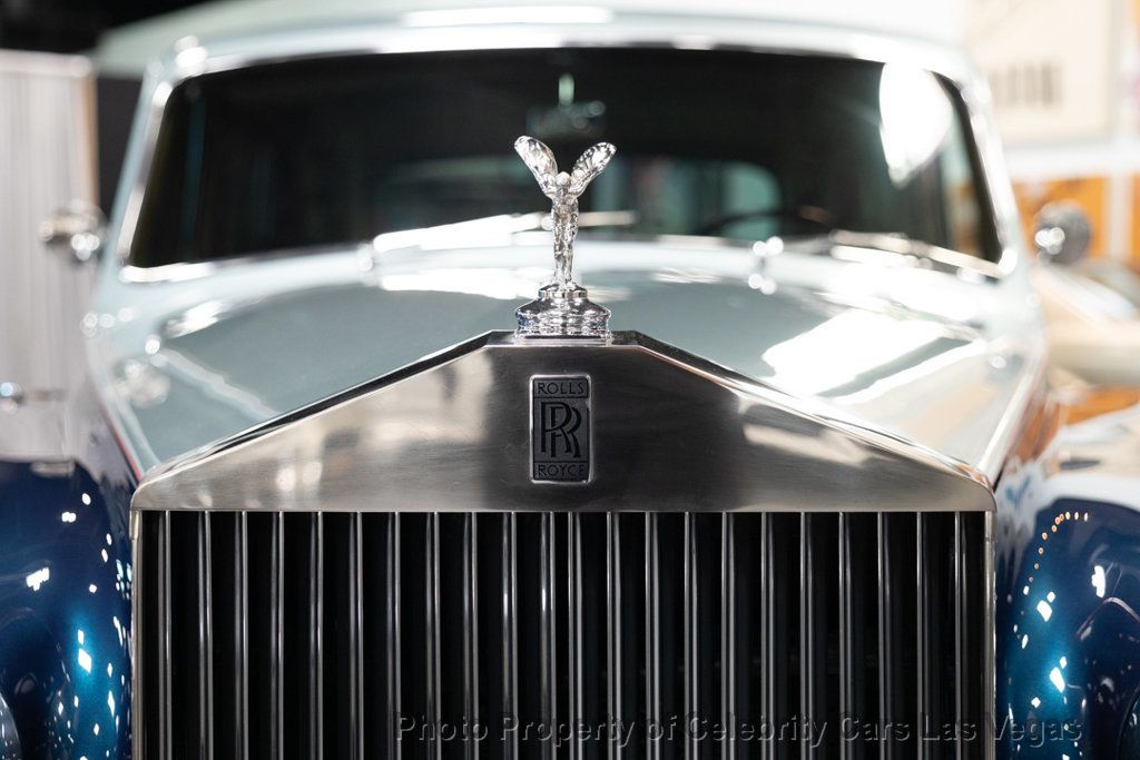 1962 Rolls-Royce Phantom V Phantom V Limosine by James Young - 22531997 - 11