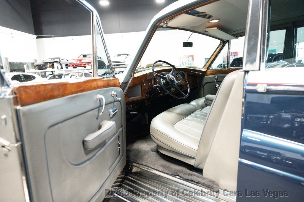 1962 Rolls-Royce Phantom V Phantom V Limosine by James Young - 22531997 - 25