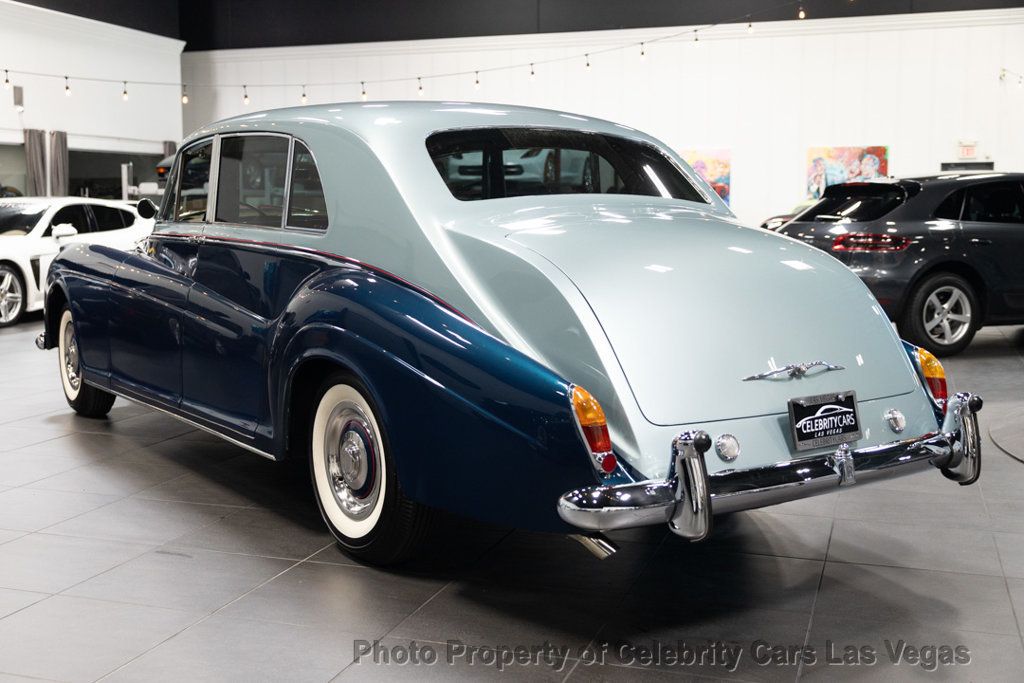 1962 Rolls-Royce Phantom V Phantom V Limosine by James Young - 22531997 - 6