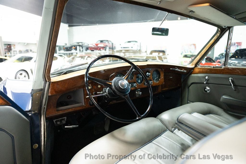 1962 Rolls-Royce Phantom V Phantom V Limousine by James Young - 22531997 - 1