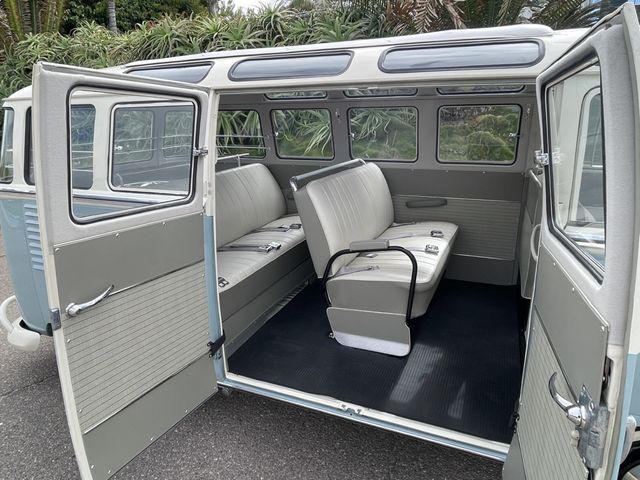1962 Volkswagen 23-Window Bus  - 21955189 - 21