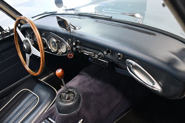 1963 Austin Healey 3000  - 23044453 - 27
