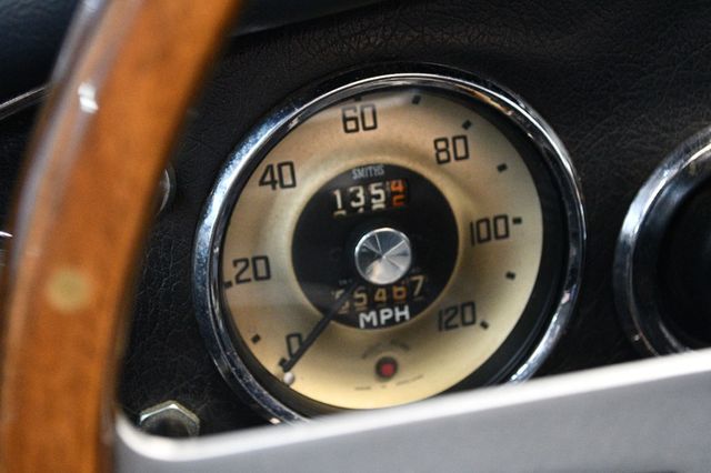 1963 Austin Healey 3000  - 23044453 - 30