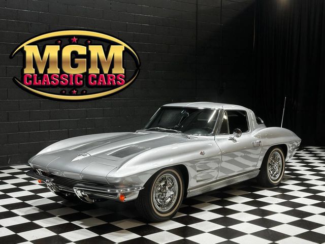 1963 Chevrolet Corvette STINGRAY SPLIT WINDOW - 22795184 - 0