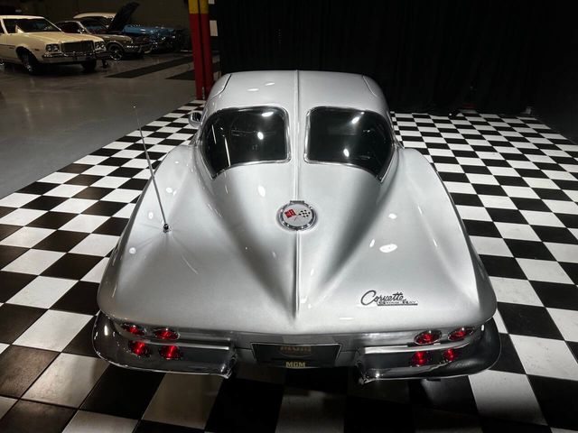 1963 Chevrolet Corvette STINGRAY SPLIT WINDOW - 22795184 - 9