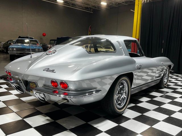 1963 Chevrolet Corvette STINGRAY SPLIT WINDOW - 22795184 - 10