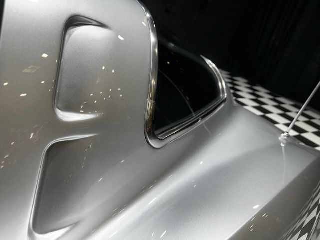 1963 Chevrolet Corvette STINGRAY SPLIT WINDOW - 22795184 - 24