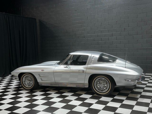 1963 Chevrolet Corvette STINGRAY SPLIT WINDOW - 22795184 - 5