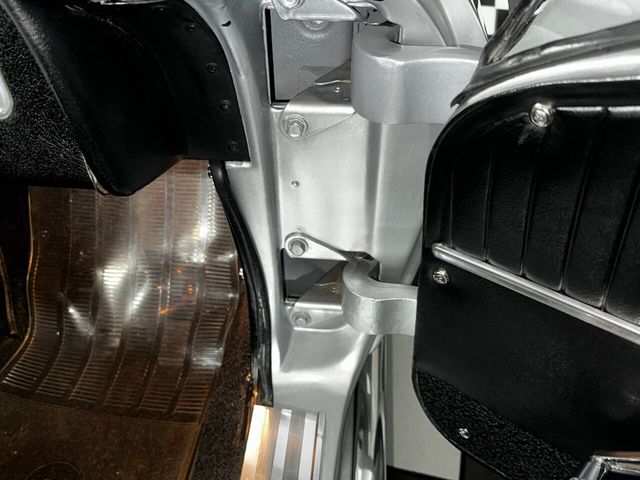 1963 Chevrolet Corvette STINGRAY SPLIT WINDOW - 22795184 - 71