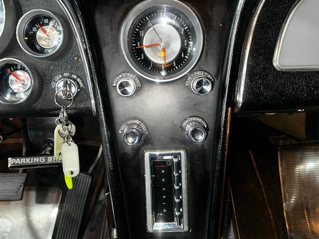 1963 Chevrolet Corvette STINGRAY SPLIT WINDOW - 22795184 - 86