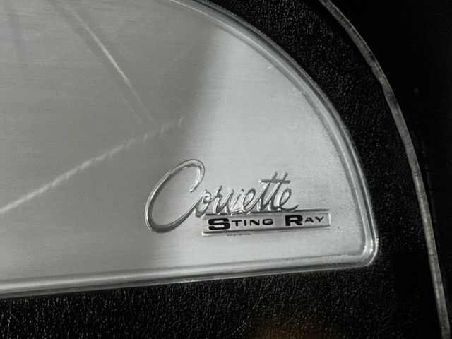 1963 Chevrolet Corvette STINGRAY SPLIT WINDOW - 22795184 - 87