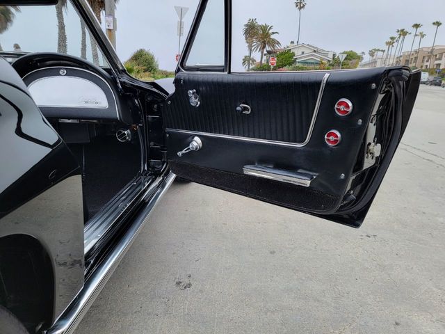 1963 Chevrolet Corvette Sting Ray SOLD - 21868103 - 26