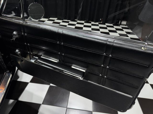 1963 Chevrolet Impala SS 409/340 HP - L-33 NUMBERS MATCHING - 4-Speed - 22965147 - 38