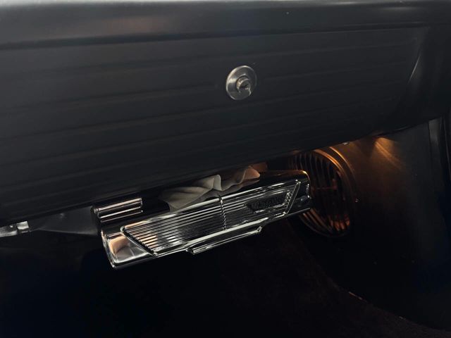 1963 Chevrolet Impala SS 409/340 HP - L-33 NUMBERS MATCHING - 4-Speed - 22965147 - 63