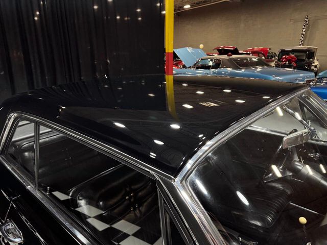 1963 Chevrolet Impala SS 409/340 HP V-8 L-33 MATCHING NUMBERS 4-Speed - 22965147 - 18