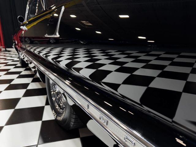 1963 Chevrolet Impala SS 409/340 HP V-8 L-33 MATCHING NUMBERS 4-Speed - 22965147 - 27