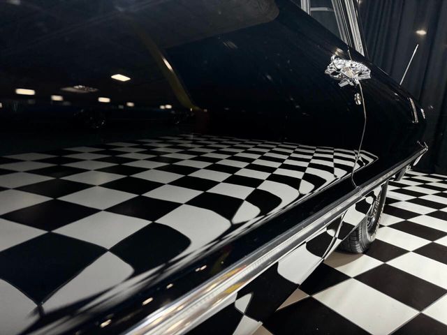 1963 Chevrolet Impala SS 409/340 HP V-8 L-33 MATCHING NUMBERS 4-Speed - 22965147 - 31