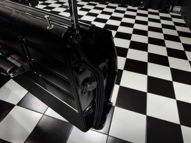 1963 Chevrolet Impala SS 409/340 HP V-8 L-33 MATCHING NUMBERS 4-Speed - 22965147 - 39